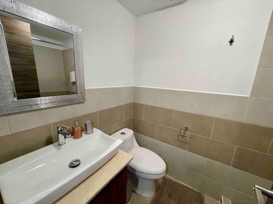 Lovely 2 Bedroom Rental Unit With Free Parking Guatemala-Stad Buitenkant foto