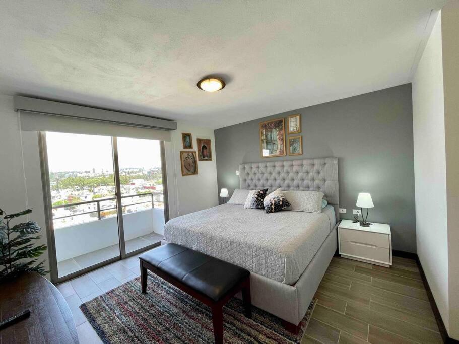Lovely 2 Bedroom Rental Unit With Free Parking Guatemala-Stad Buitenkant foto