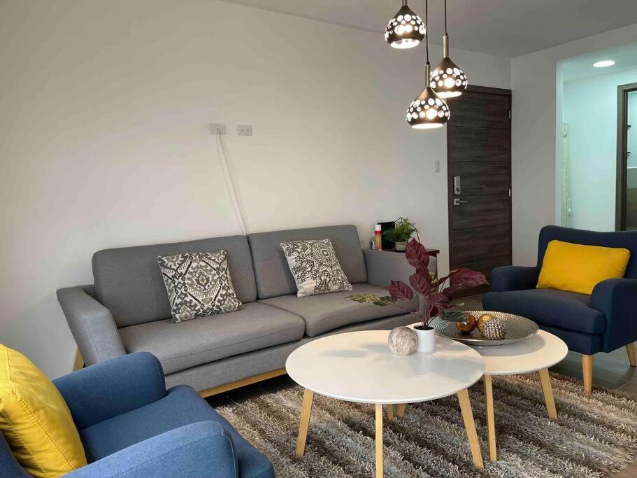 Lovely 2 Bedroom Rental Unit With Free Parking Guatemala-Stad Buitenkant foto