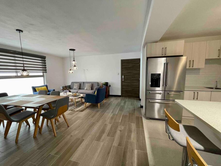 Lovely 2 Bedroom Rental Unit With Free Parking Guatemala-Stad Buitenkant foto