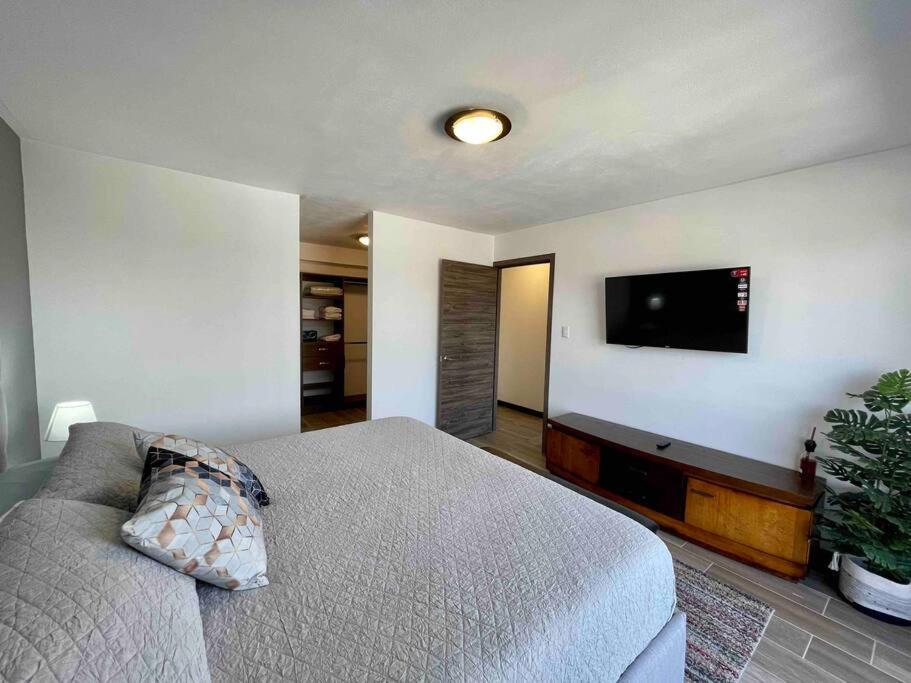 Lovely 2 Bedroom Rental Unit With Free Parking Guatemala-Stad Buitenkant foto